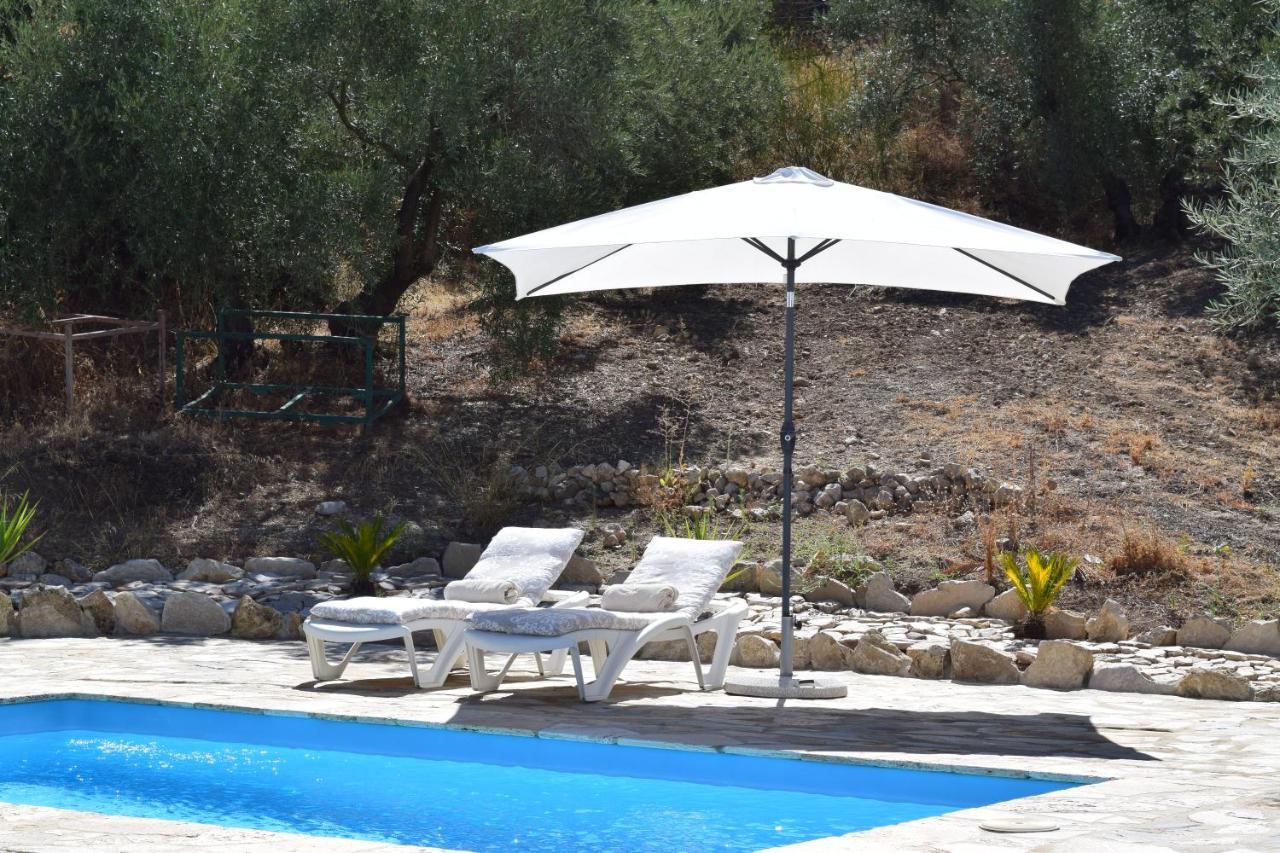 La Pluma Hotel Iznájar Exterior photo